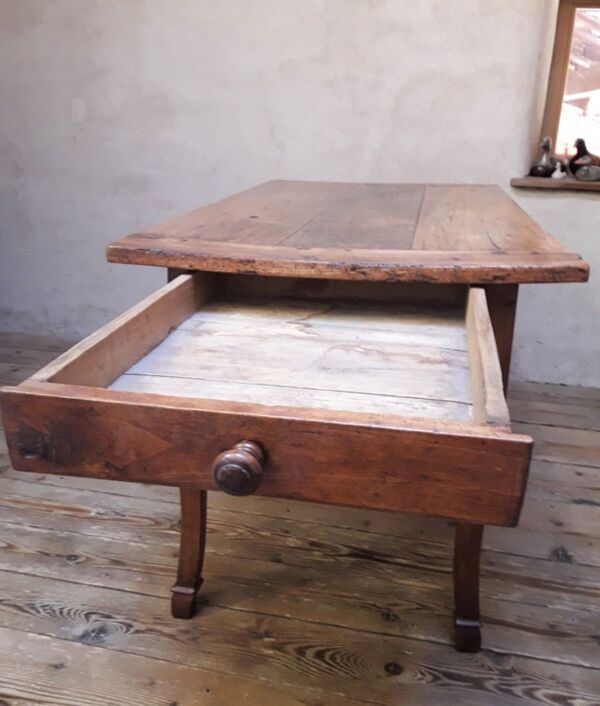 Table Louis XV XVIIIème, un tiroir, ancienne