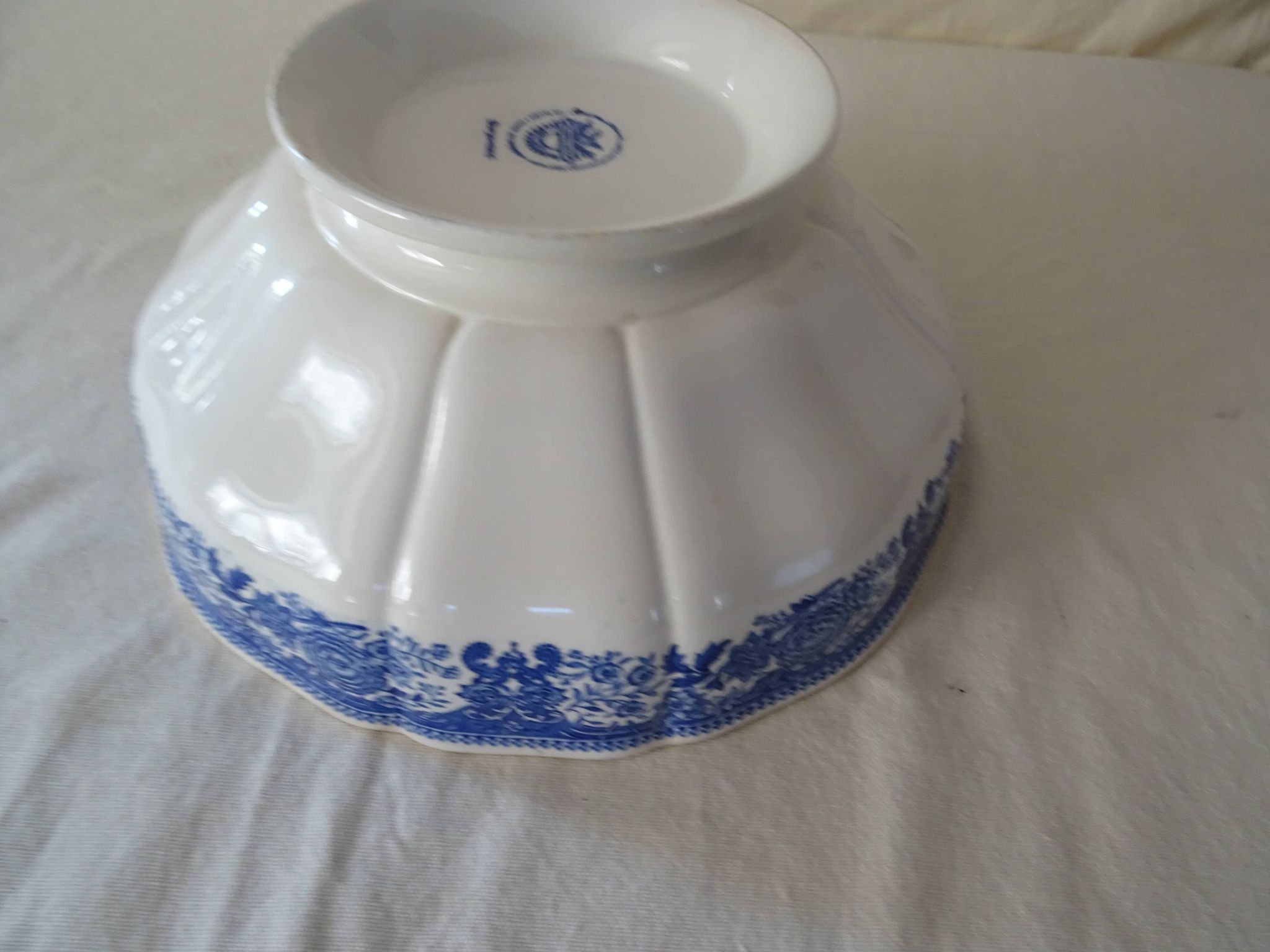 Large salad bowl dish Villeroy & Boch antique earthenware 374112 Burgenland Blue