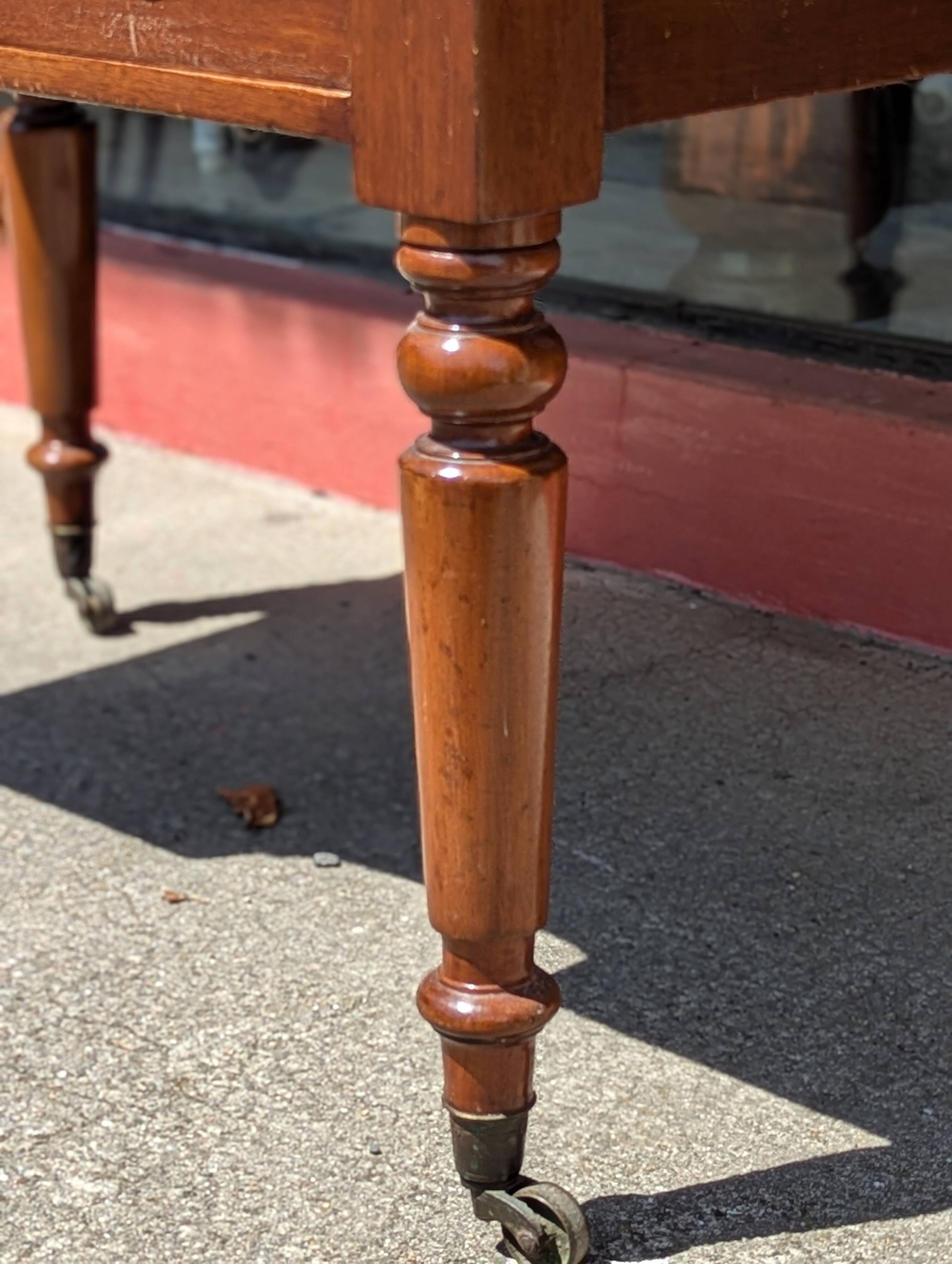 Small English mahogany desk