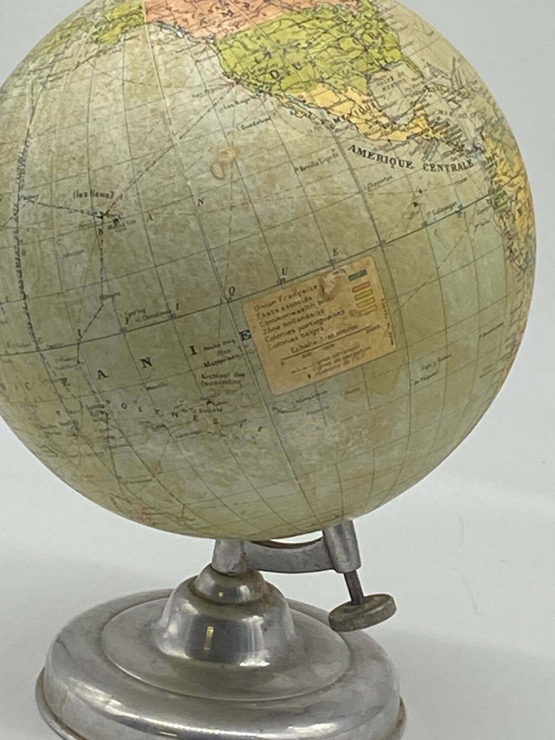 Globe 🌍 terrestrial Taride France 🇫🇷, vintage / old / circa 1960