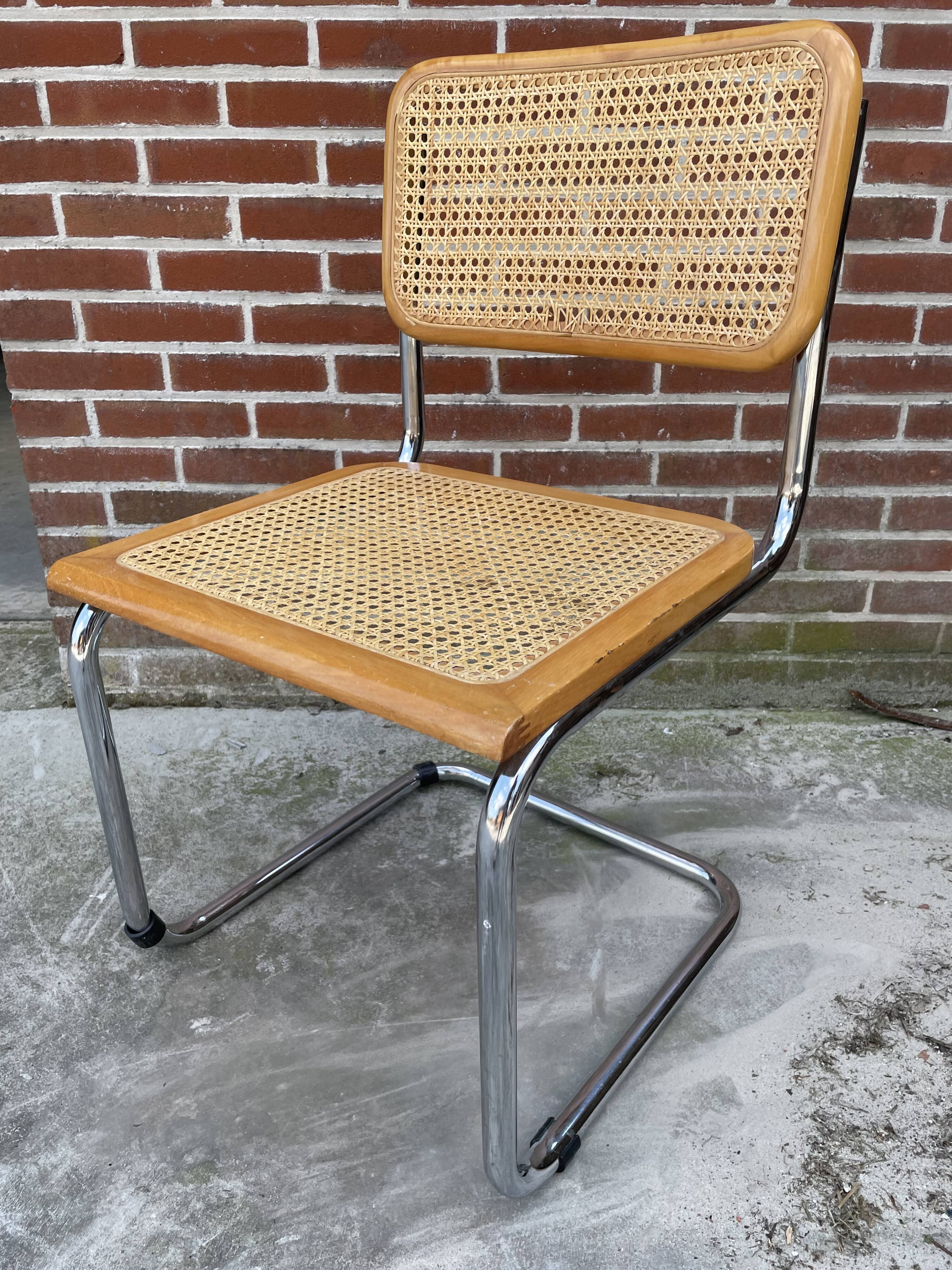 Cesca chair b32 model design Marcel Breuer
