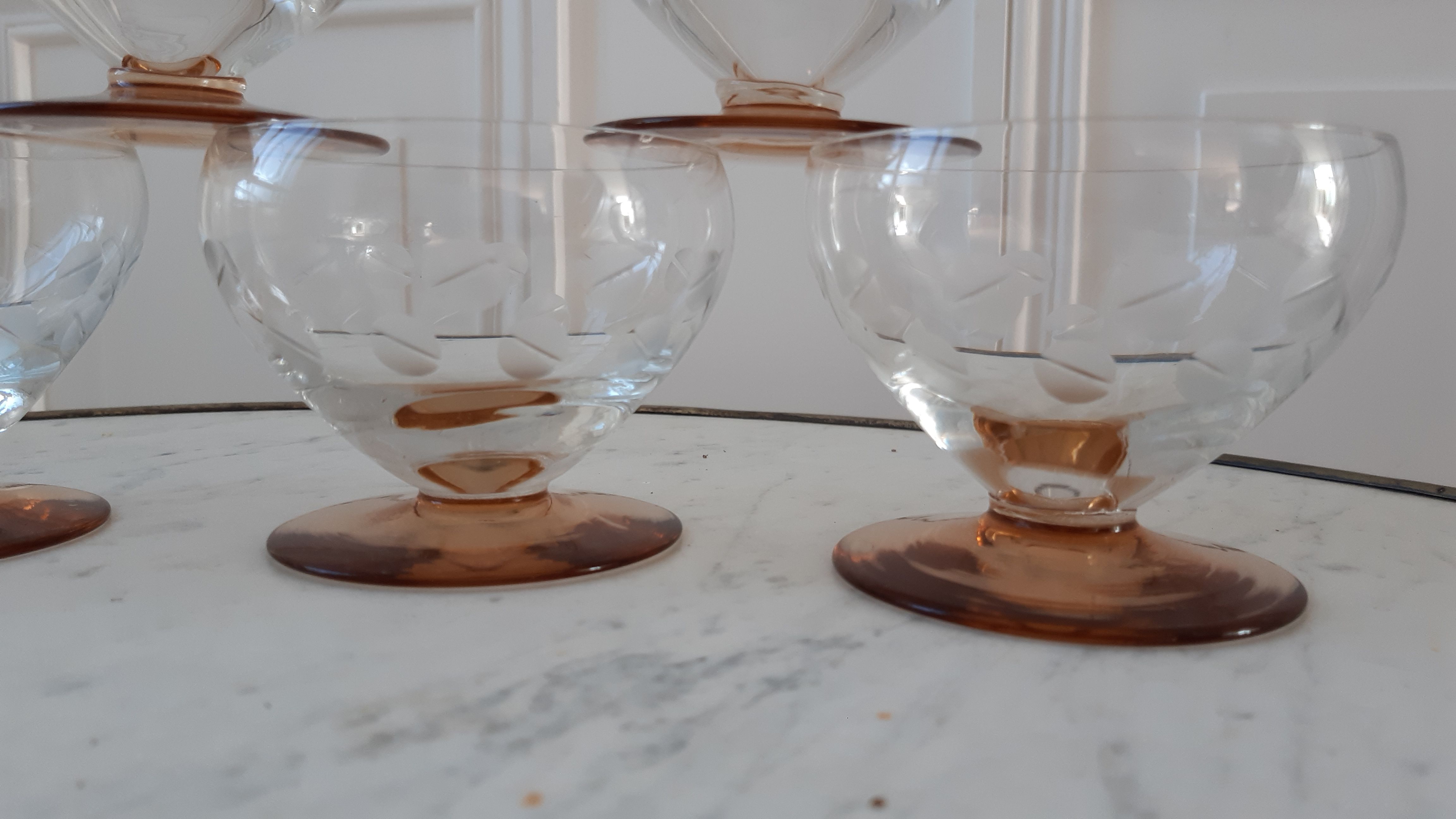 Set of 5 champagne glasses with amber glass feet 50-60s