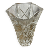 Vase hexagonal ciselé cristal d’arques
