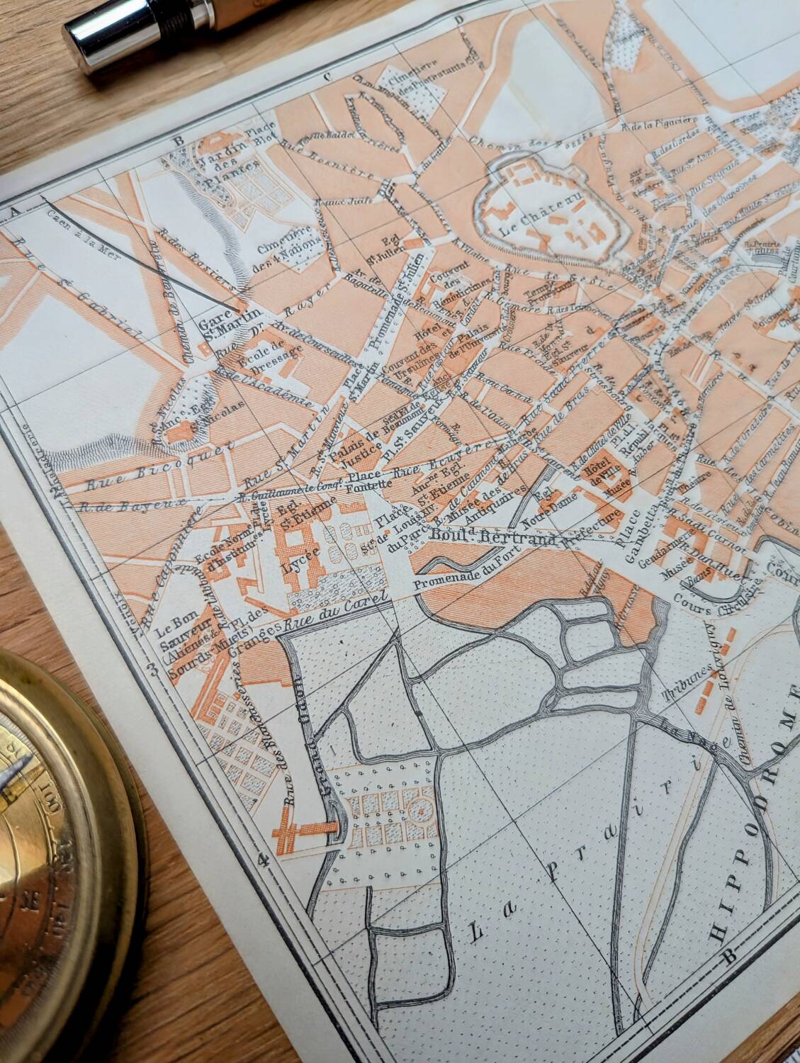 Imprimée en 1902, carte de Caen.