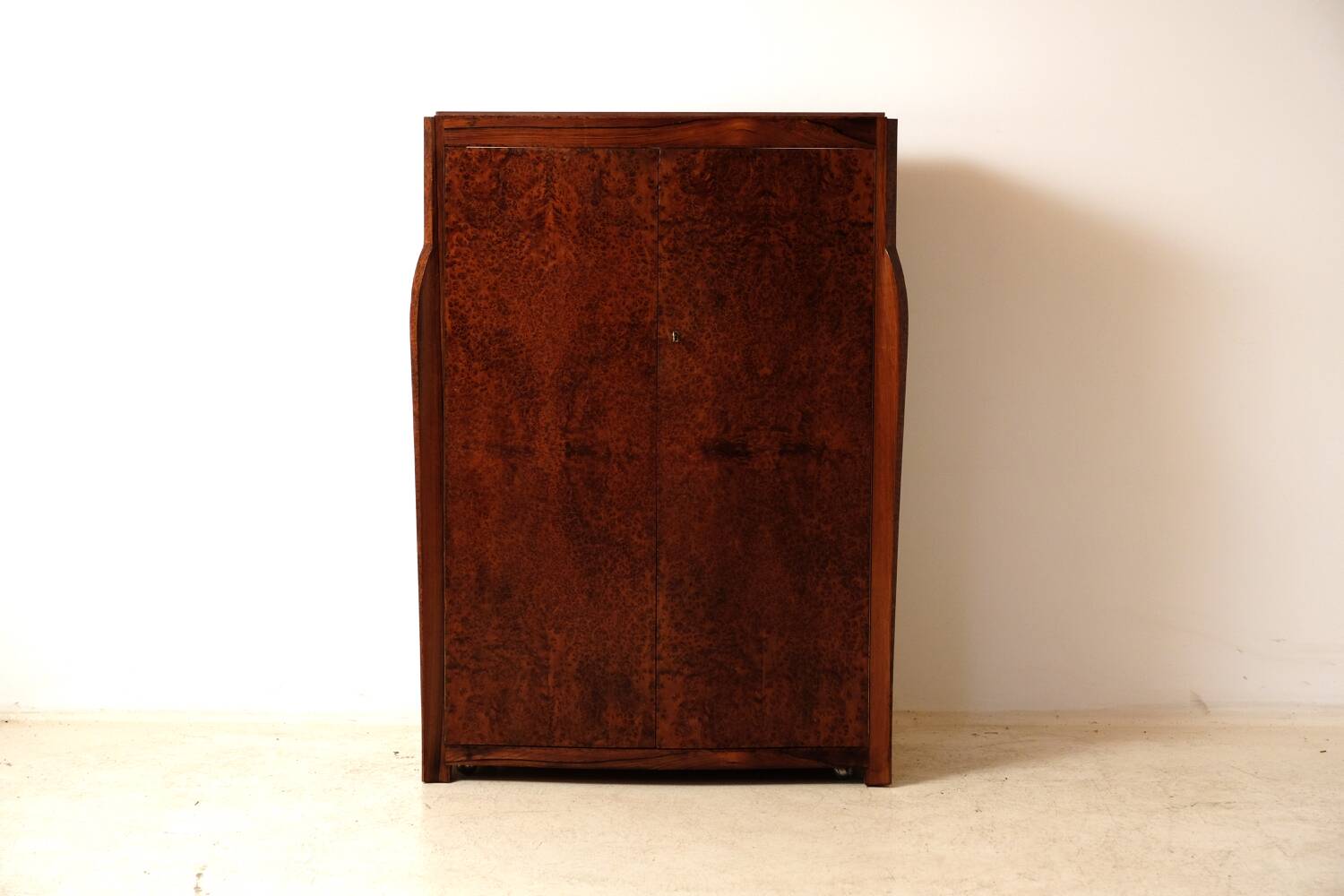 Rosewood and burl wood cabinet 1930/1940