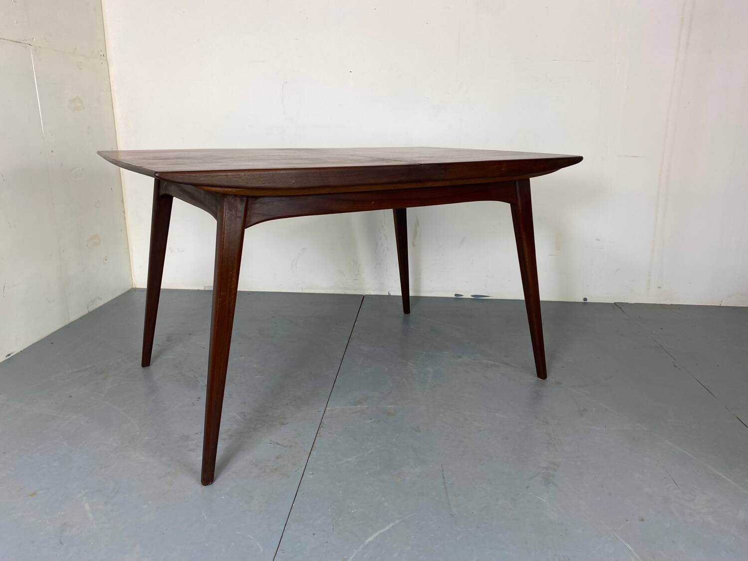 Scandinavian Style Mid Century Teak extendable Dining Table by Louis Van Teeffelen for Wébé, 1950s