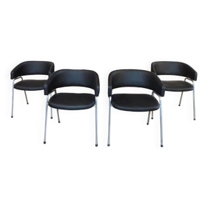 4 chaises tubulaires modèle AP