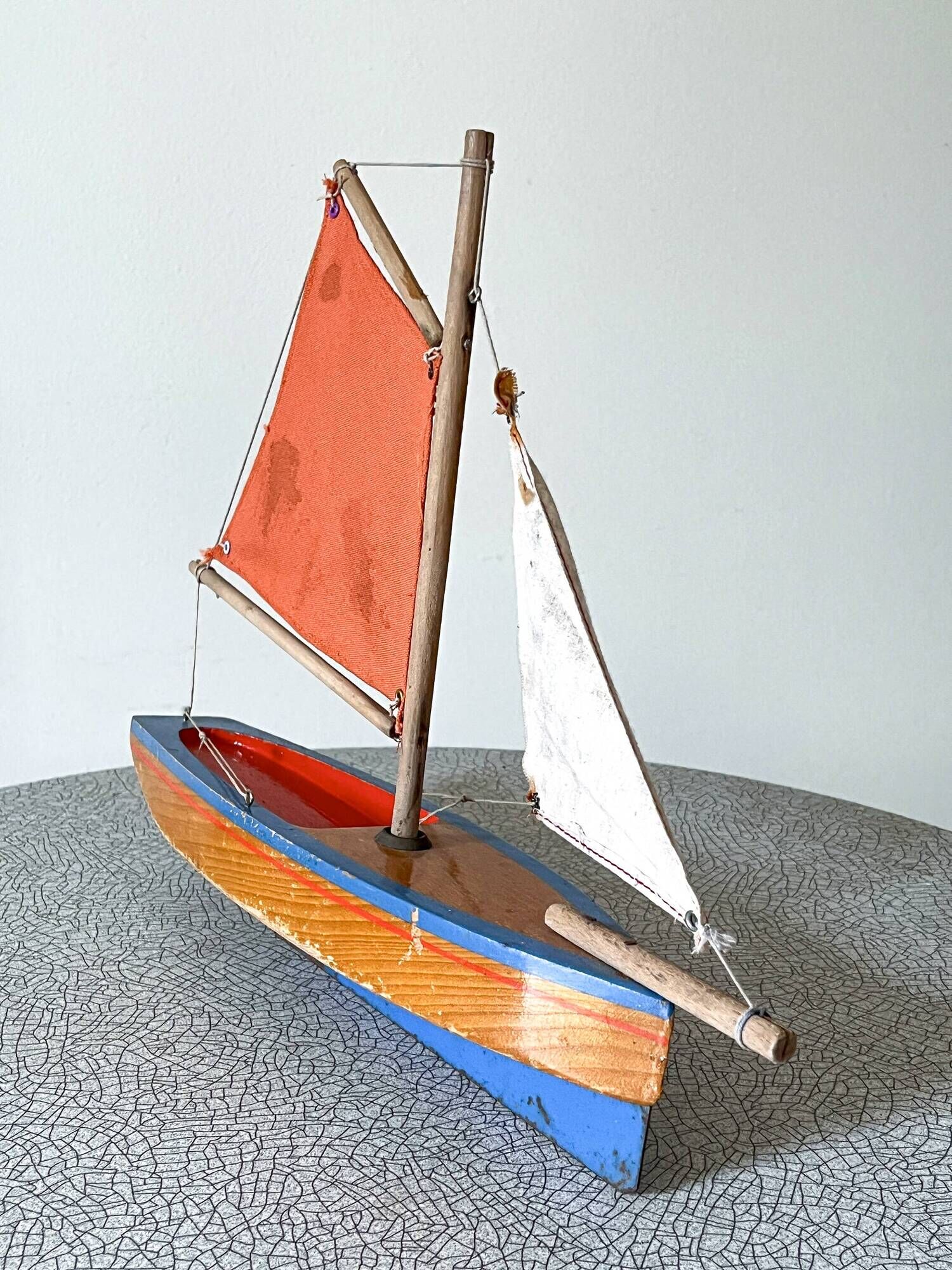 Giraud Sauveur brand half-deep hull basin sailing barque.