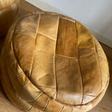 Set of 2 patchwork leather poufs brown camel De Sède
