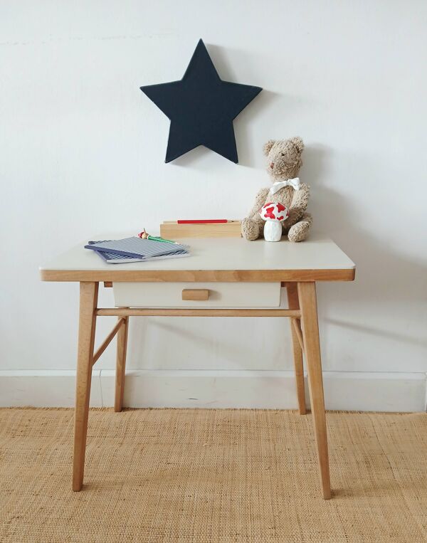 Bureau et chaise enfant baumann