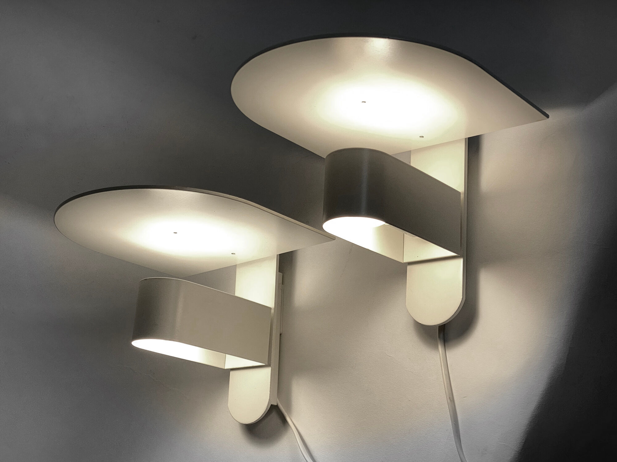 Pair of white wall lights/sconces from Lyskaer. Denmark 1980s
