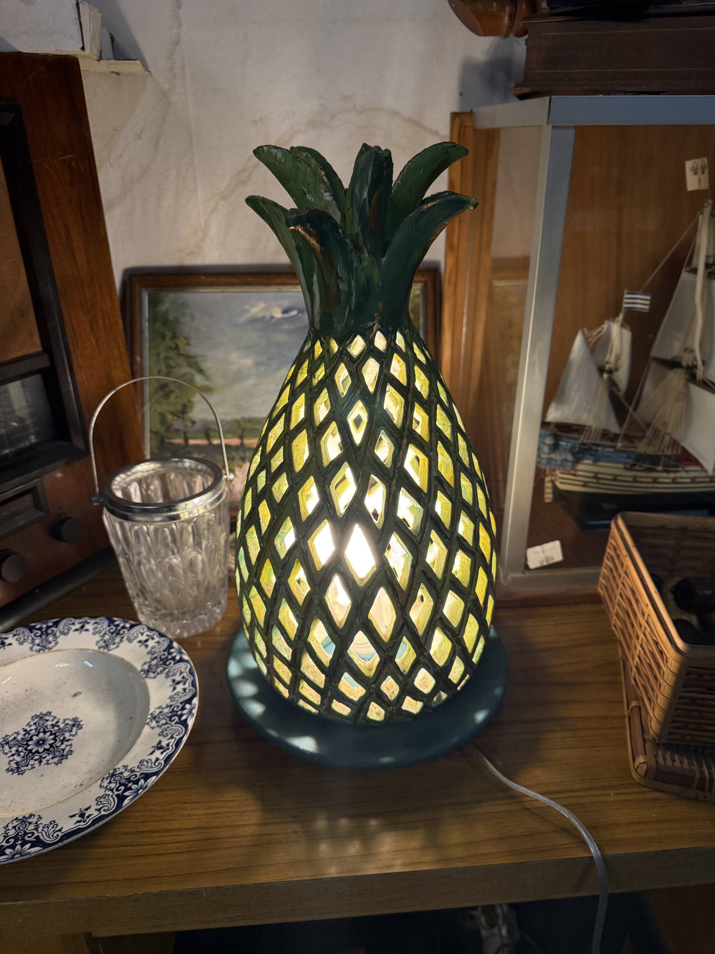 Pineapple lamp