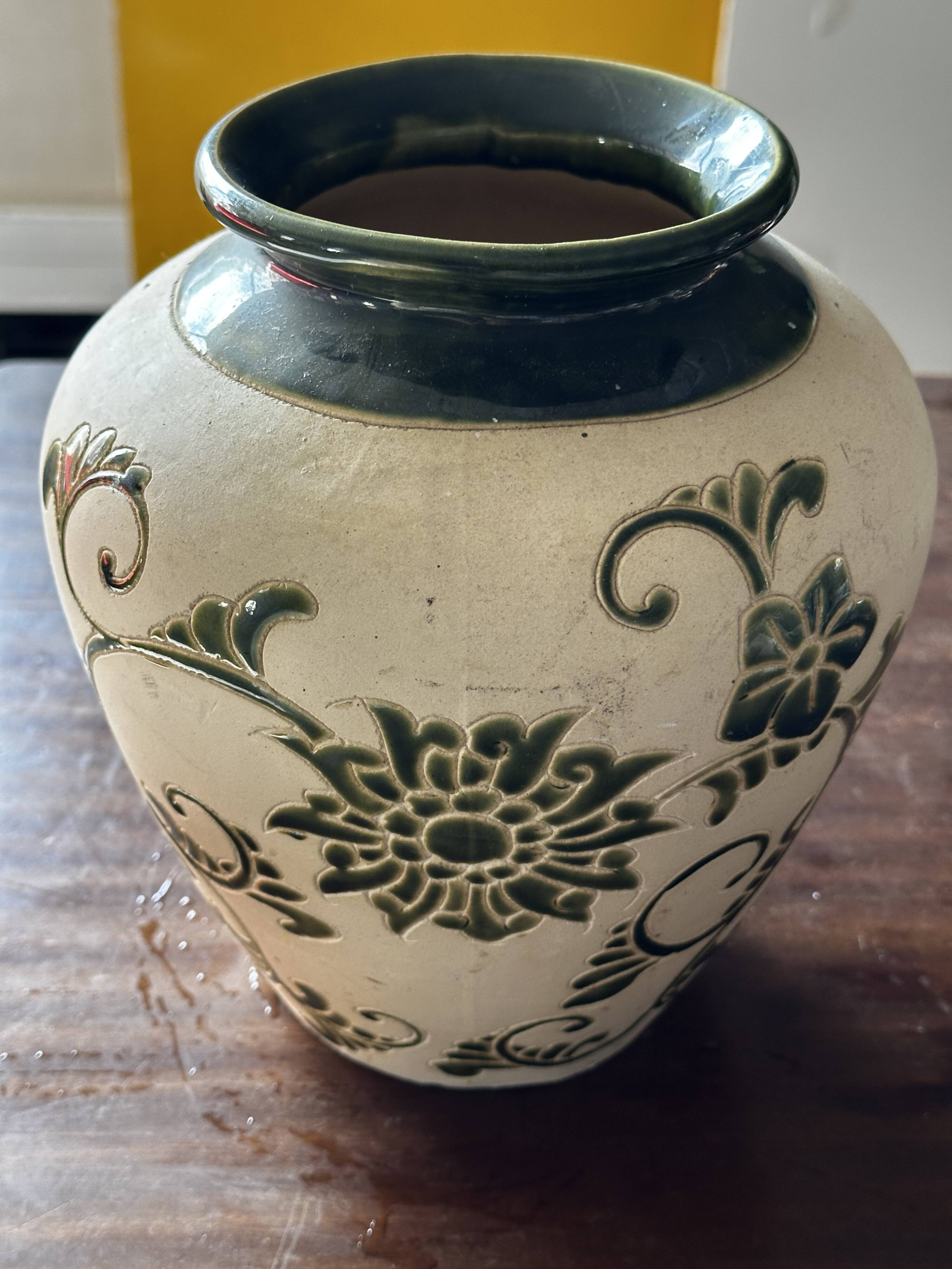 Art Deco vase signed GV (Croismare) raw and glazed ceramic