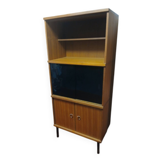 Display cabinet storage