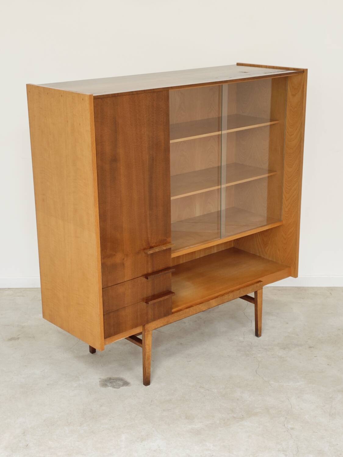 High Buffet Dresser Frantisek Mezulanik for Up Zavody 1960