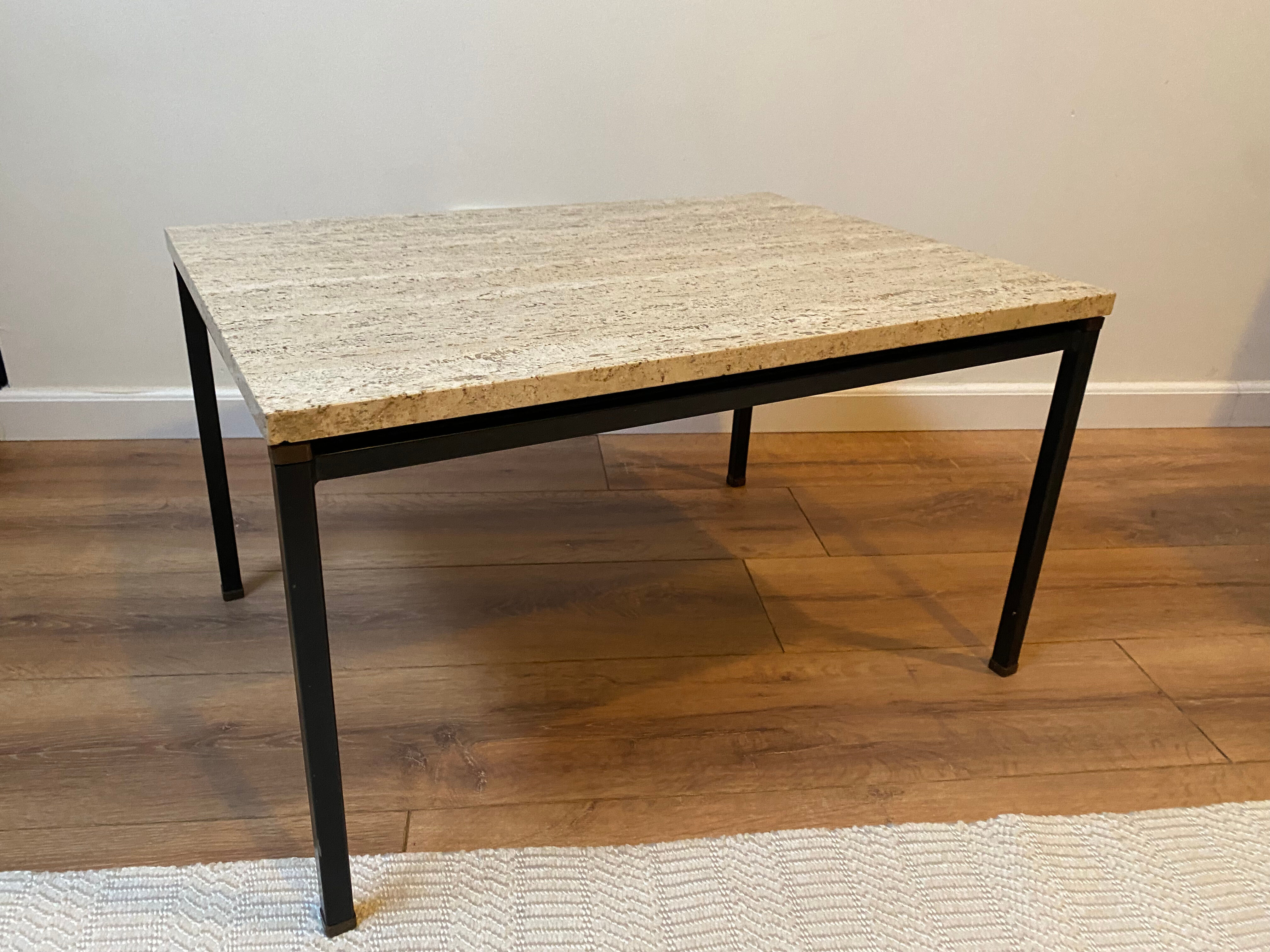 Table italienne en laiton travertin et acier ou table basse, années 1960