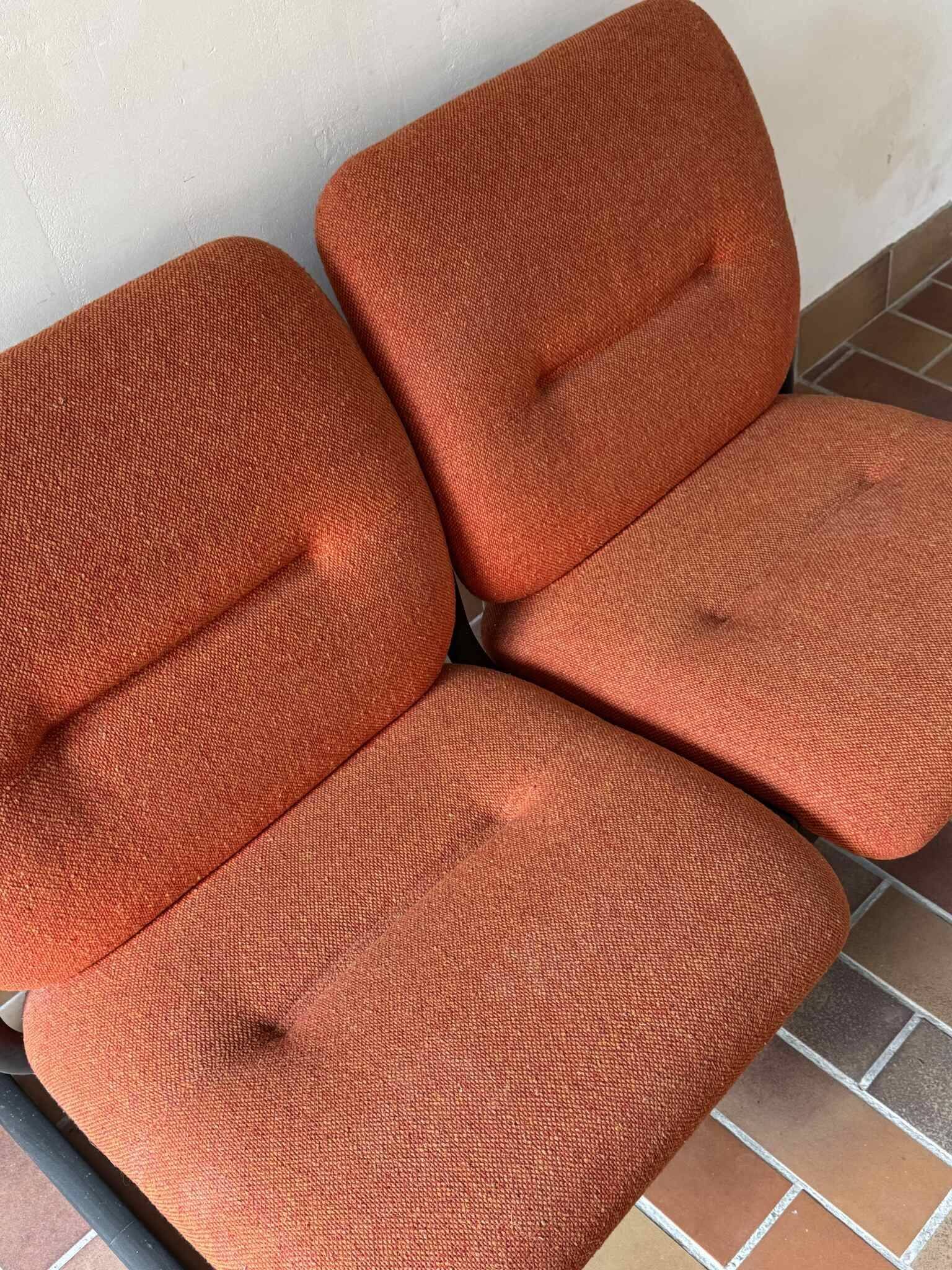 Strafor 2-seater bench, orange wool and sled base, 1970s.
