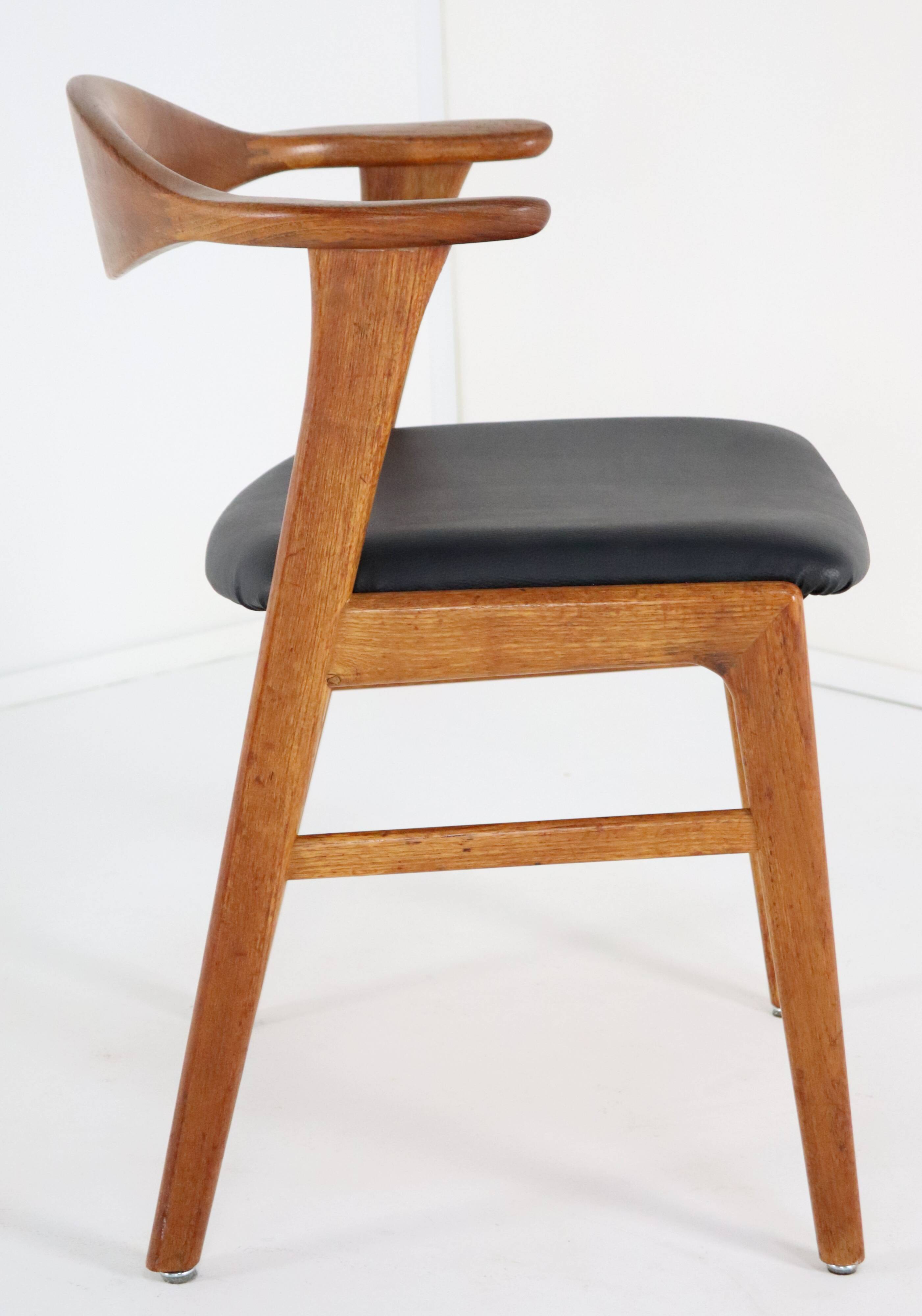 Set of 4 Erik Kirkegaard Hong stolefabrik chairs vintage model 49