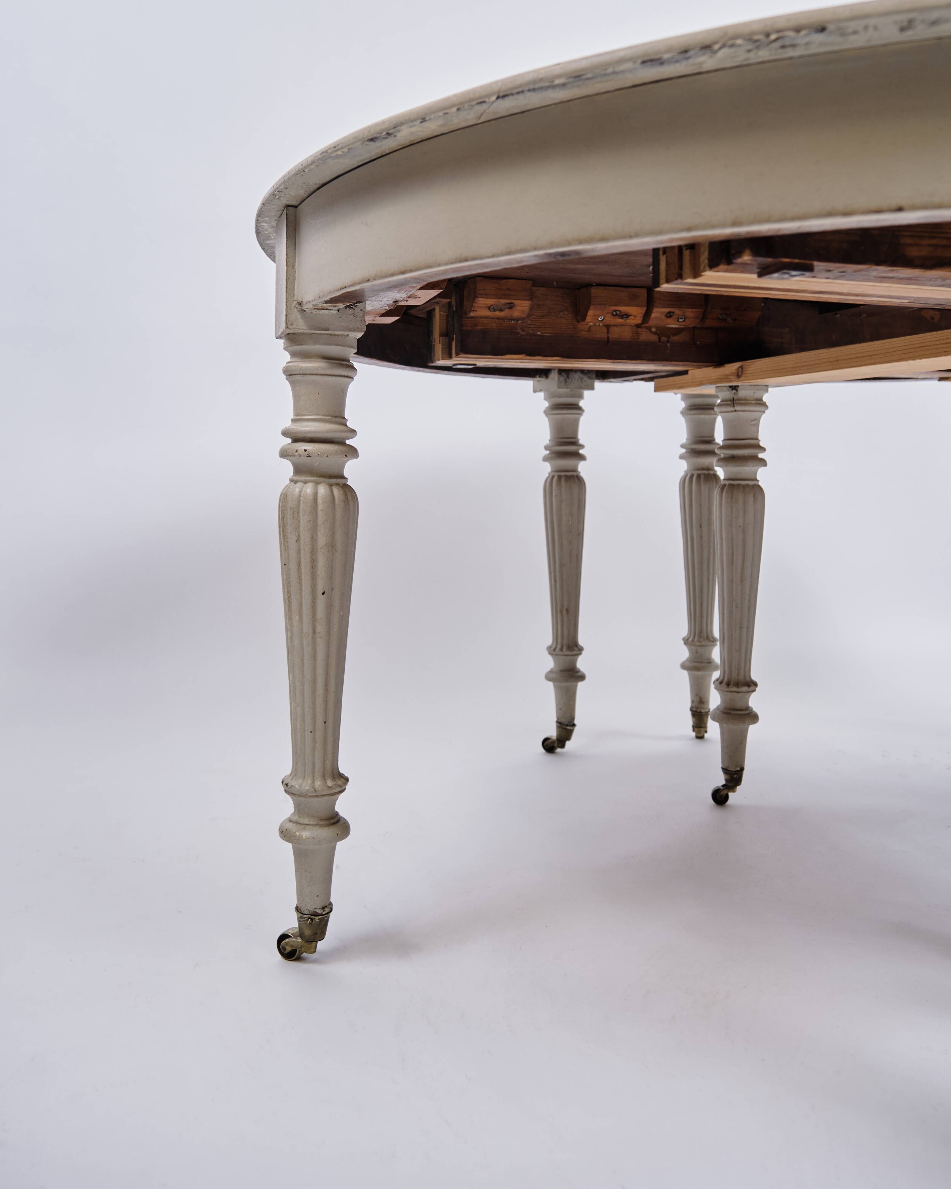 Round Dining Table - Gustavian Style - Gray Painted - Round Legs - Brass Wh