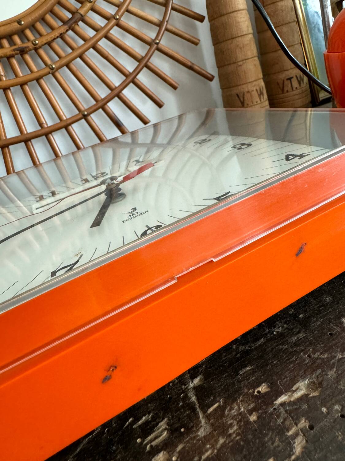 Jaz vintage orange transistor pendulum