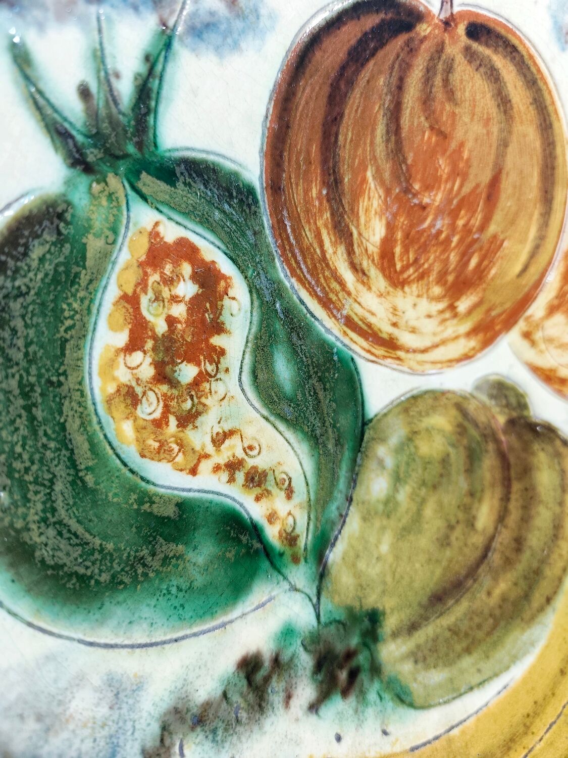 Plato de cerámica "Puigdemont". España 1970s.