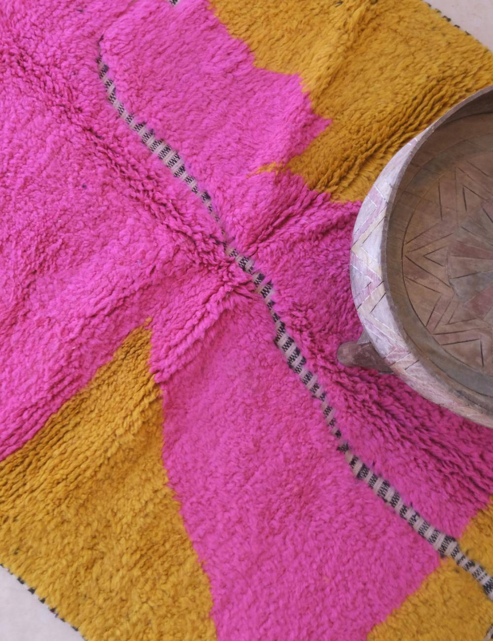 Contemporary Berber Rug - 143 x 120 cm