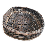 Oval wicker basket