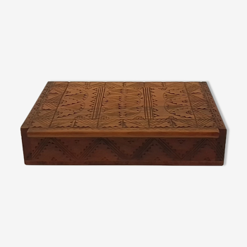 Rectangular wooden box carved patterns