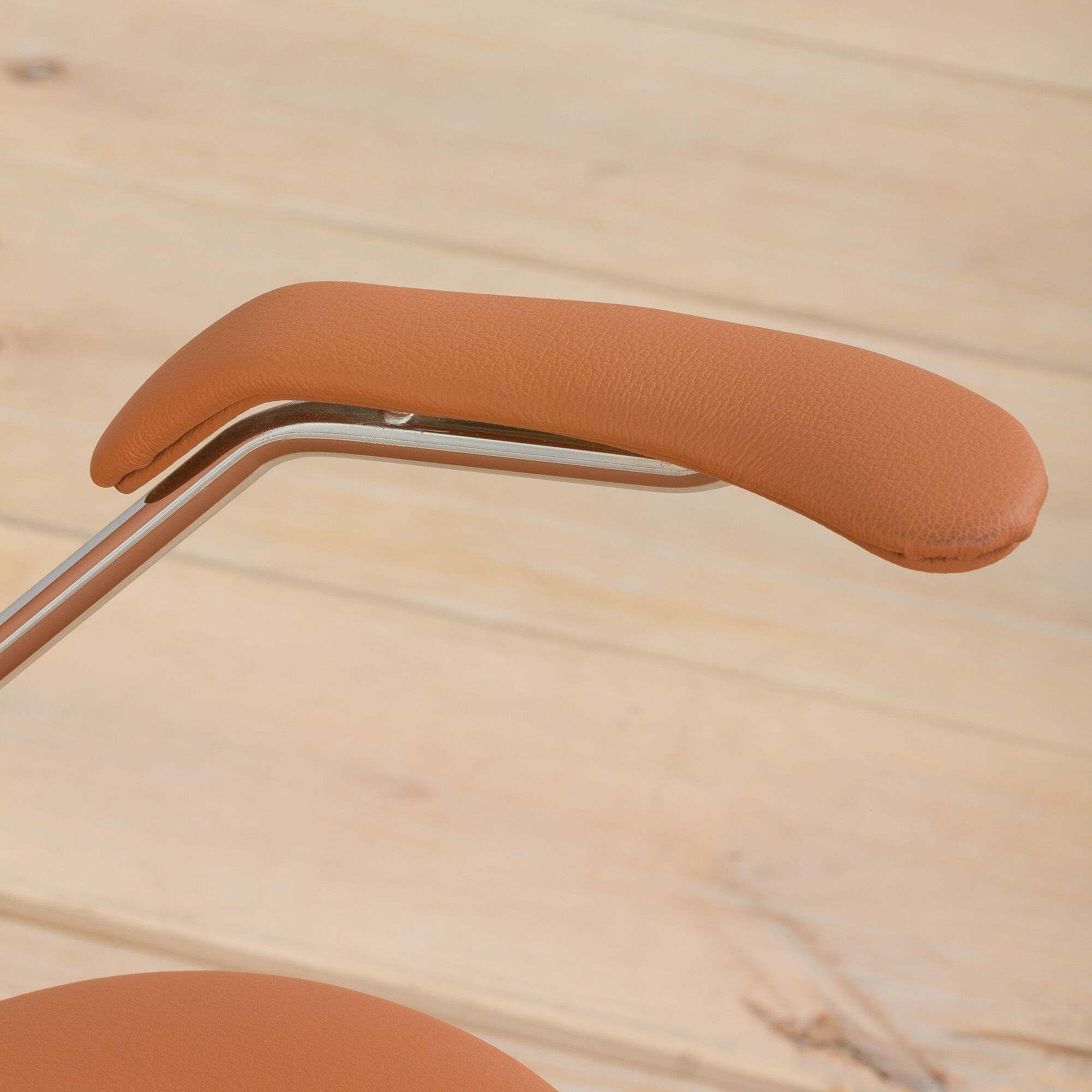 Series 7 chair model 3207 by Arne Jacobsen , Denmark 1980