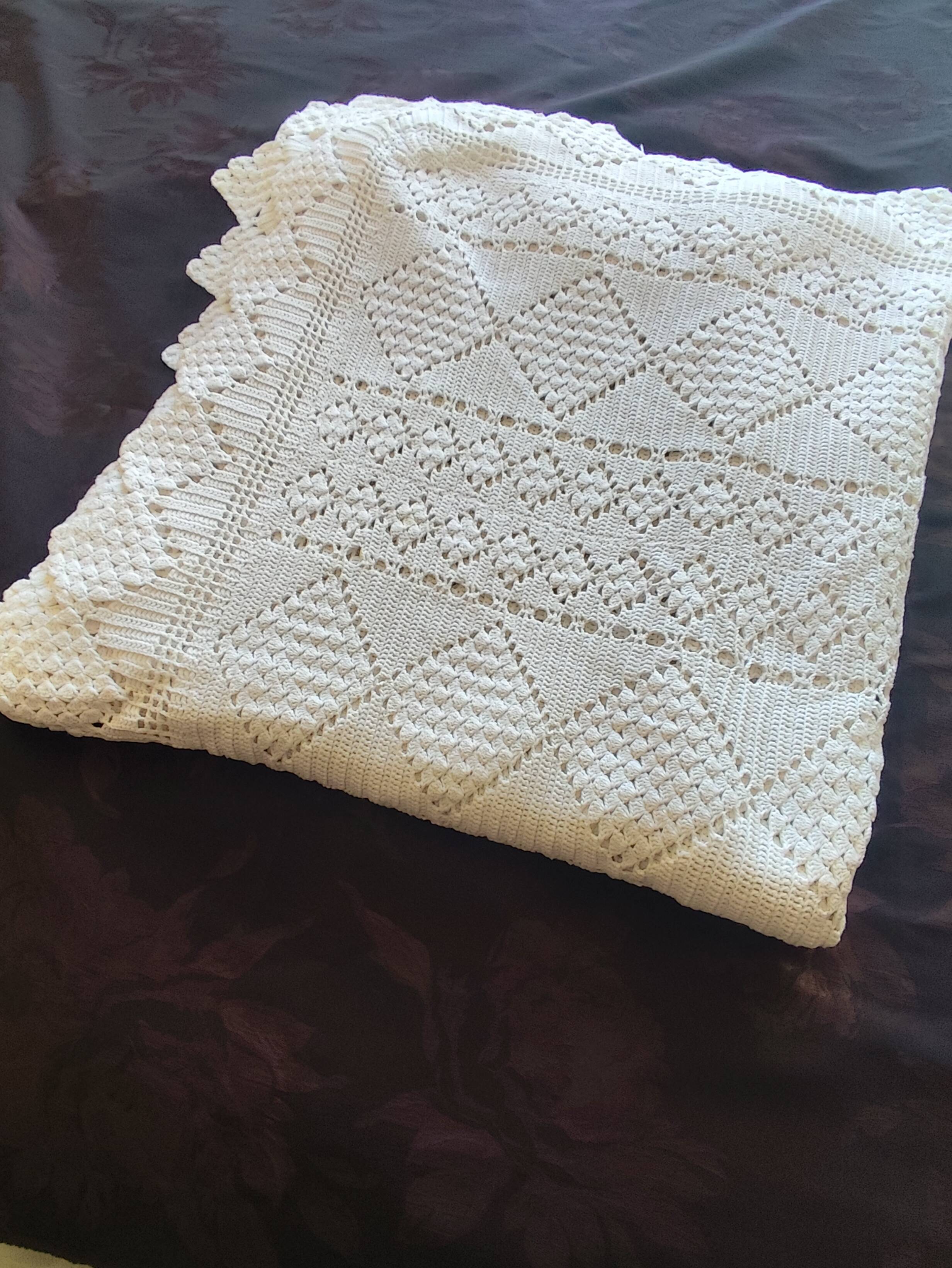 White cotton bedspread, crochet bedspread