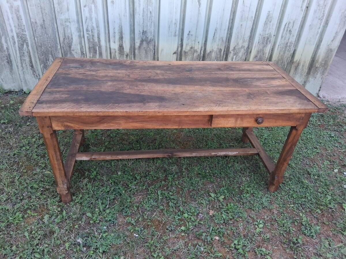 Farm table in walnut - 19th century