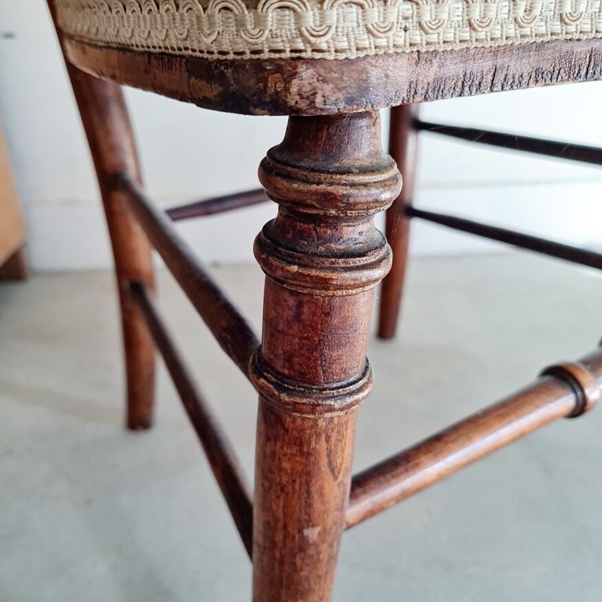 Chaise ancienne en bois velours fleuri - Factory Vintage