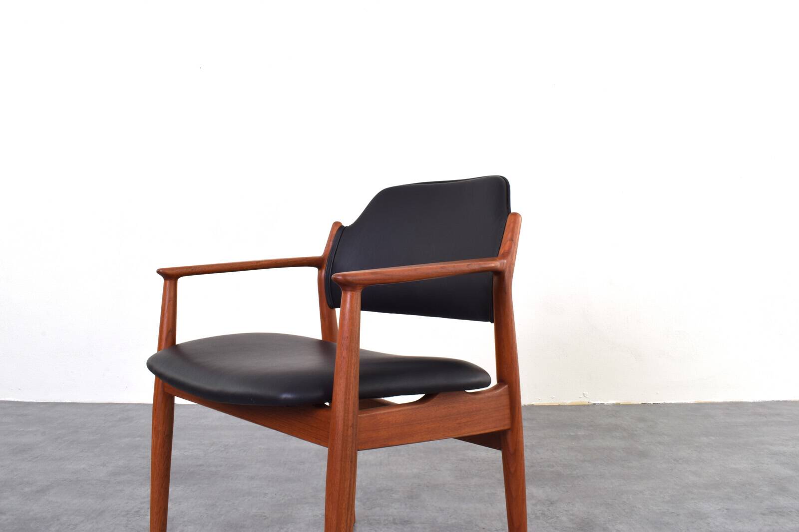 Mid-Century Danish Teak Chairs Model 62a by Arne Vodder for Sibast, 1960s.