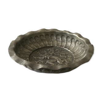 Tin crowned lion dish