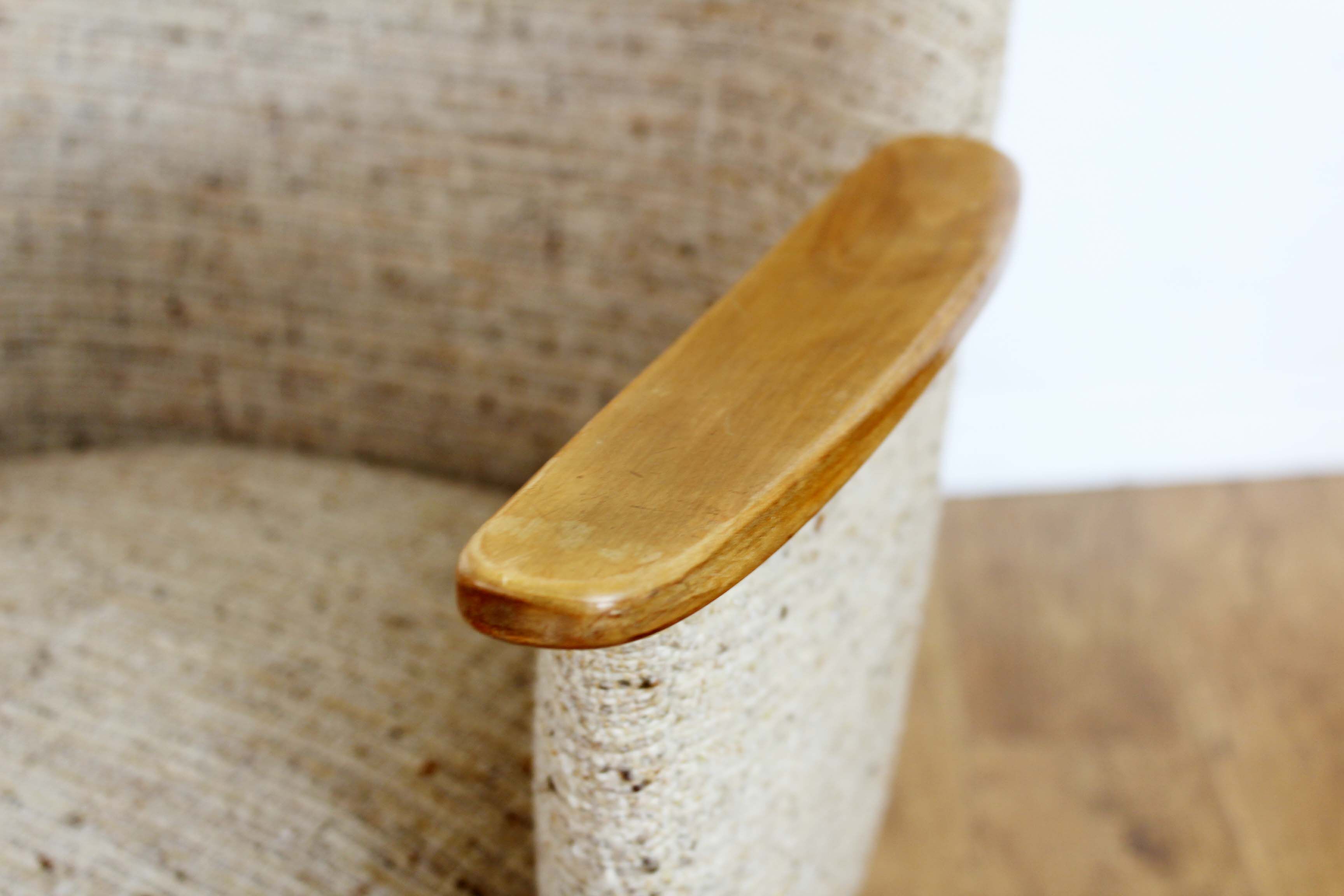 Fauteuil style cocktail avec accoudoirs