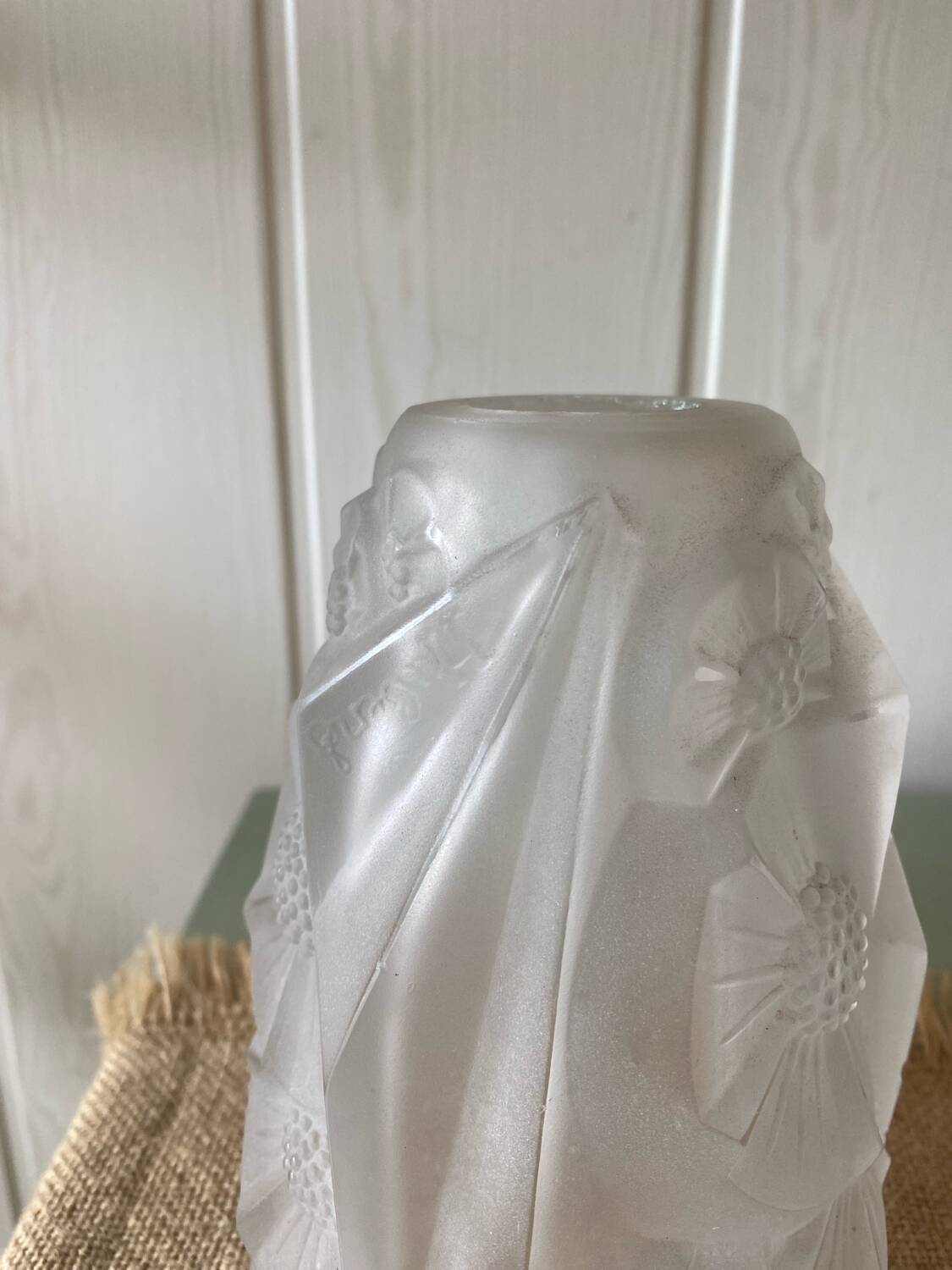 Pair of Art Deco lampshades in frosted glass signed Hubens