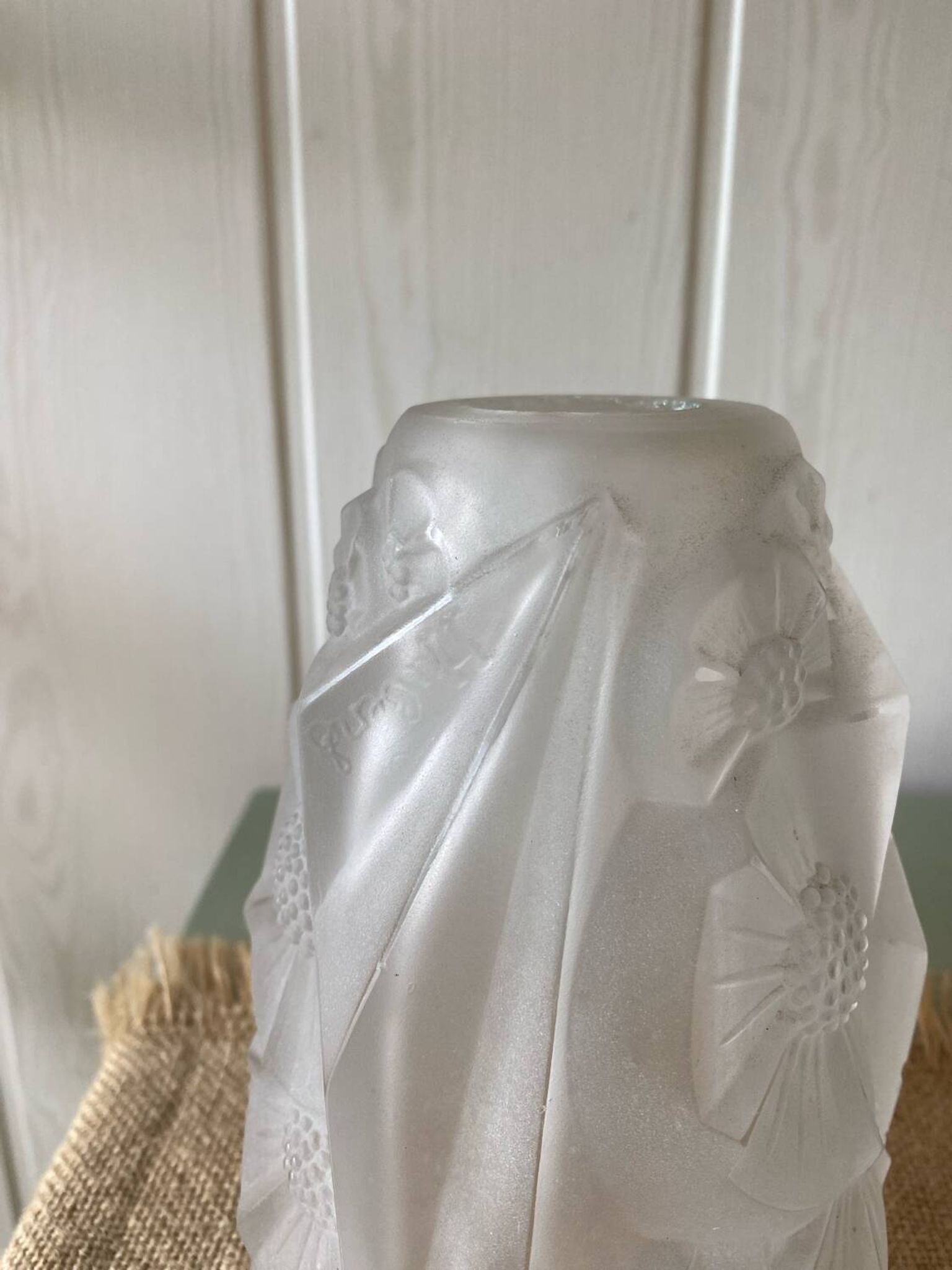 Pair of Art Deco lampshades in frosted glass signed Hubens
