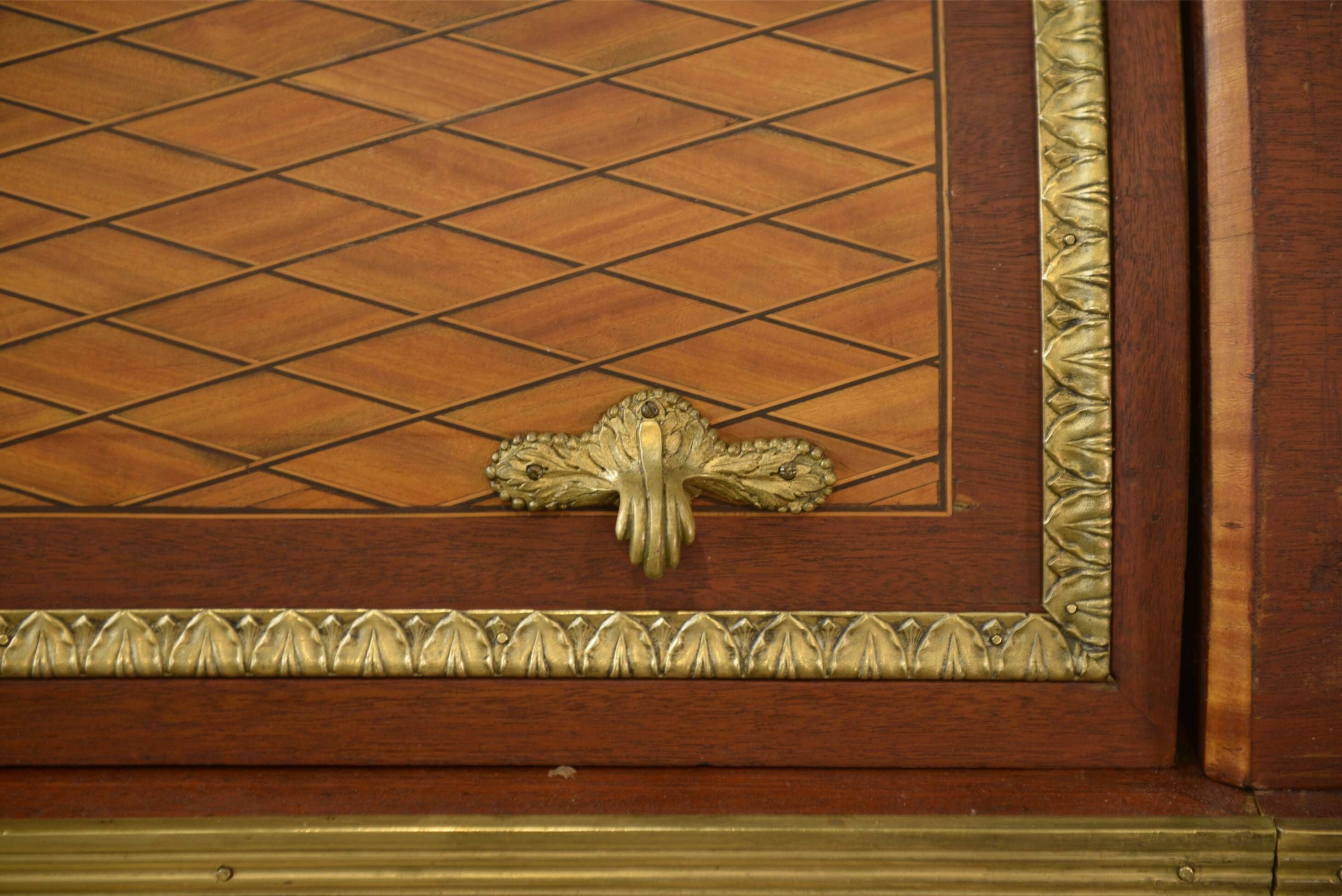 Louis XVI style cylinder desk in marquetry from the Napoleonic III period.