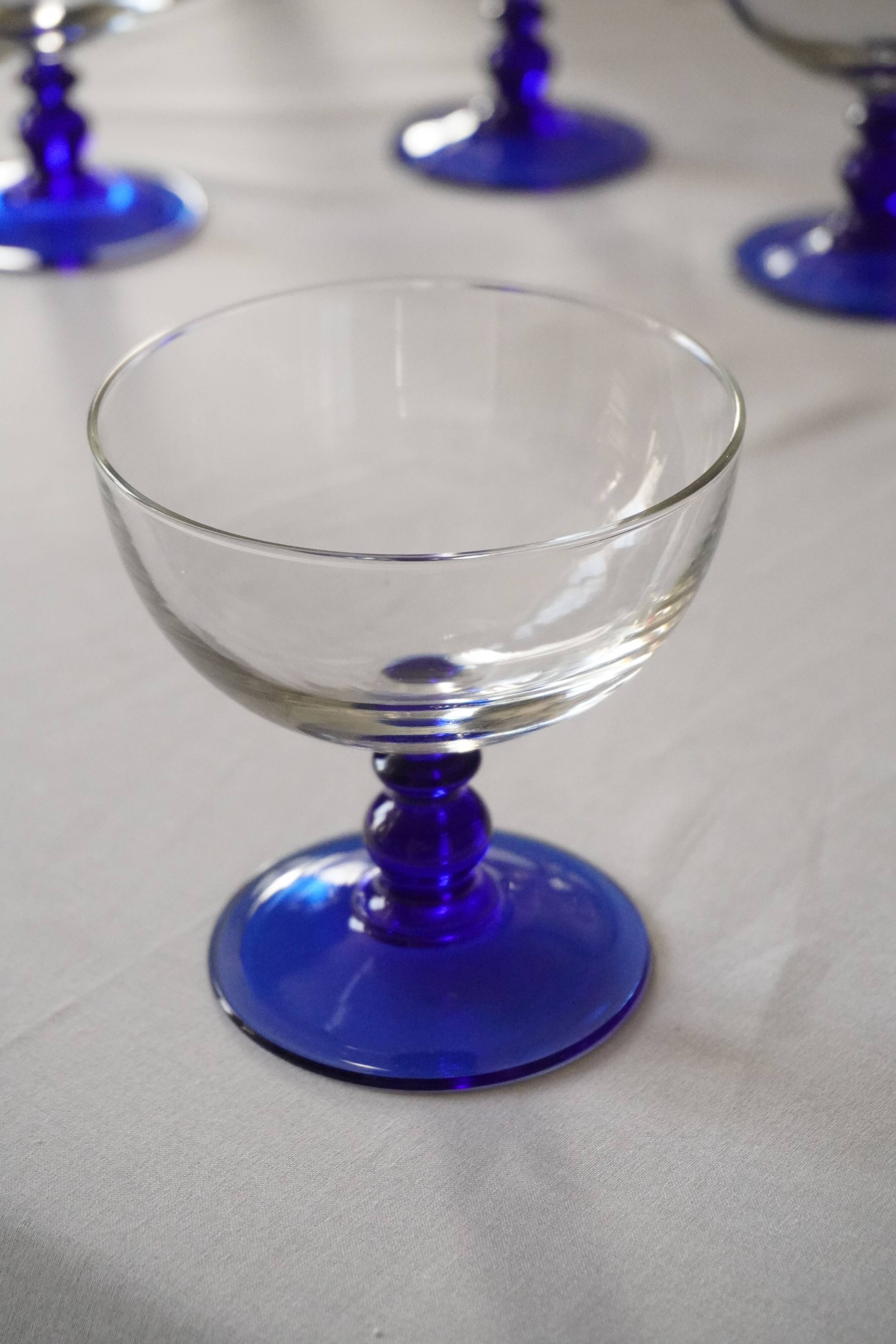 Set of 4 glass (ice cream) bowls, blue stem, Codec