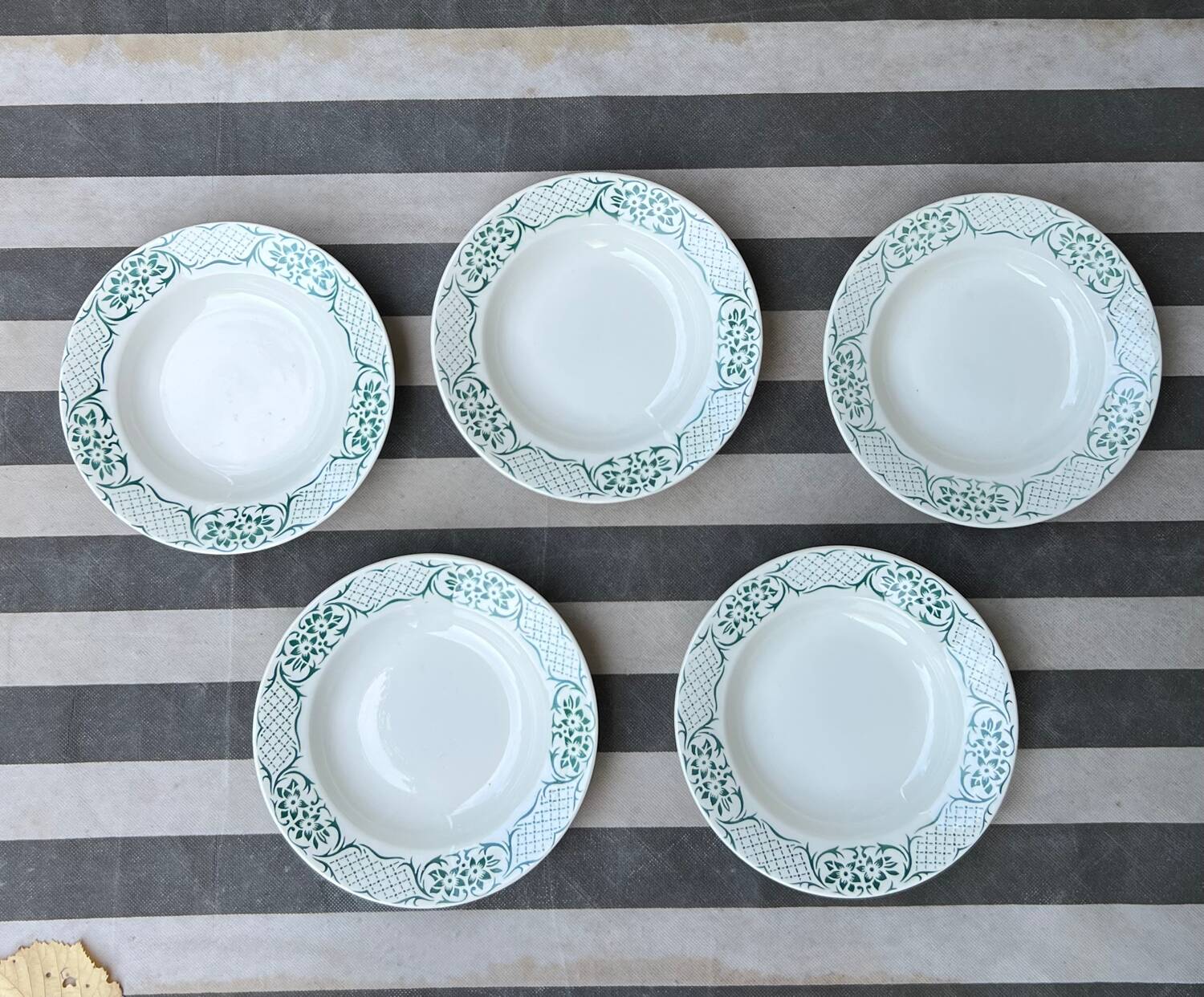 Deep plates Terre de Fer Digoin Emde