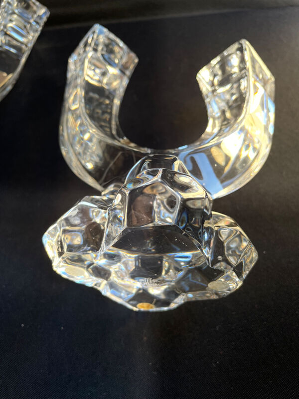 Cristallerie de Vannes le Châtel - Paire de bougeoirs flambeaux - Cristal signé