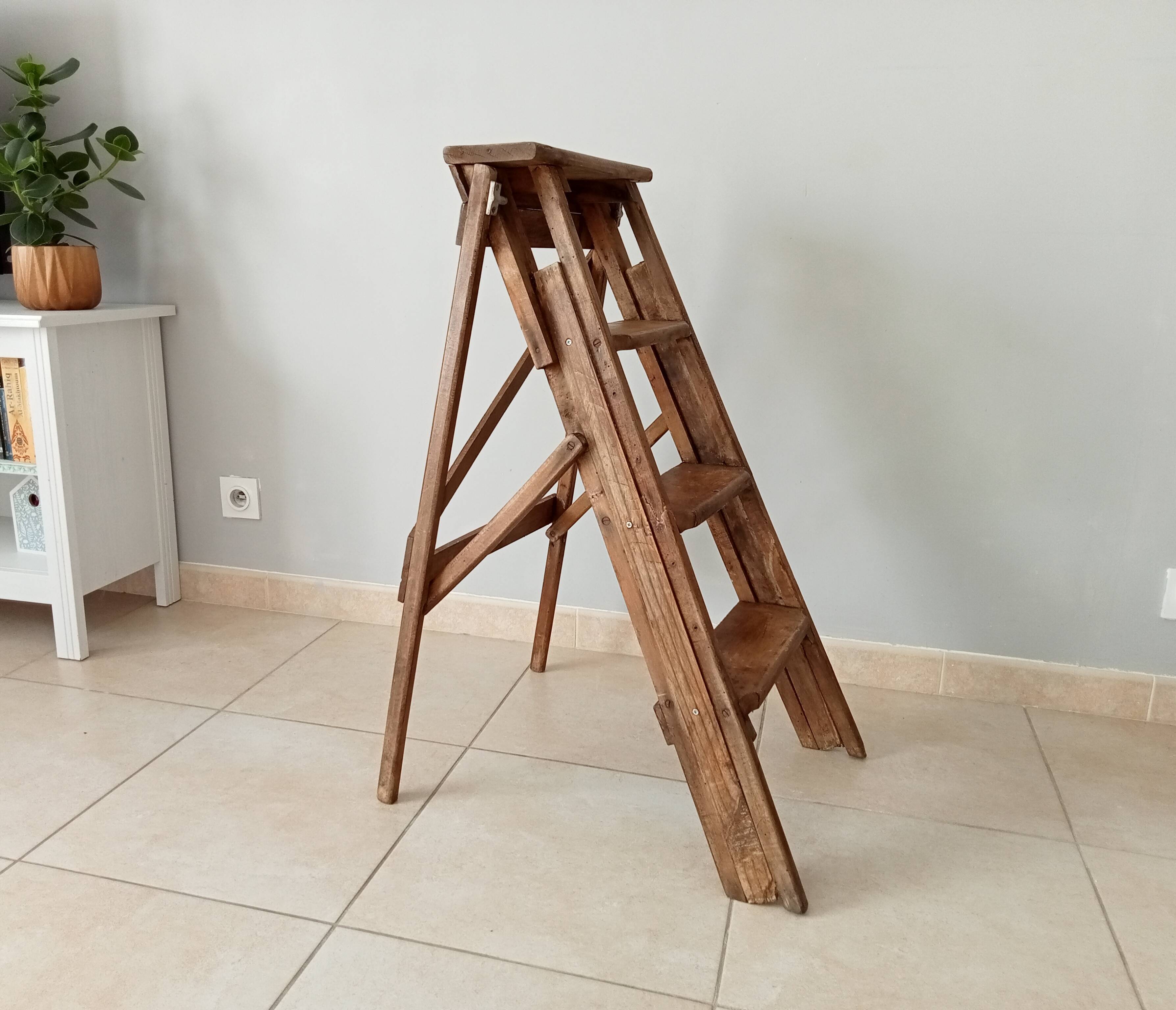 Wooden workshop stepladder 50s