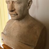 André Lavaysse: Bust of a man in a flat