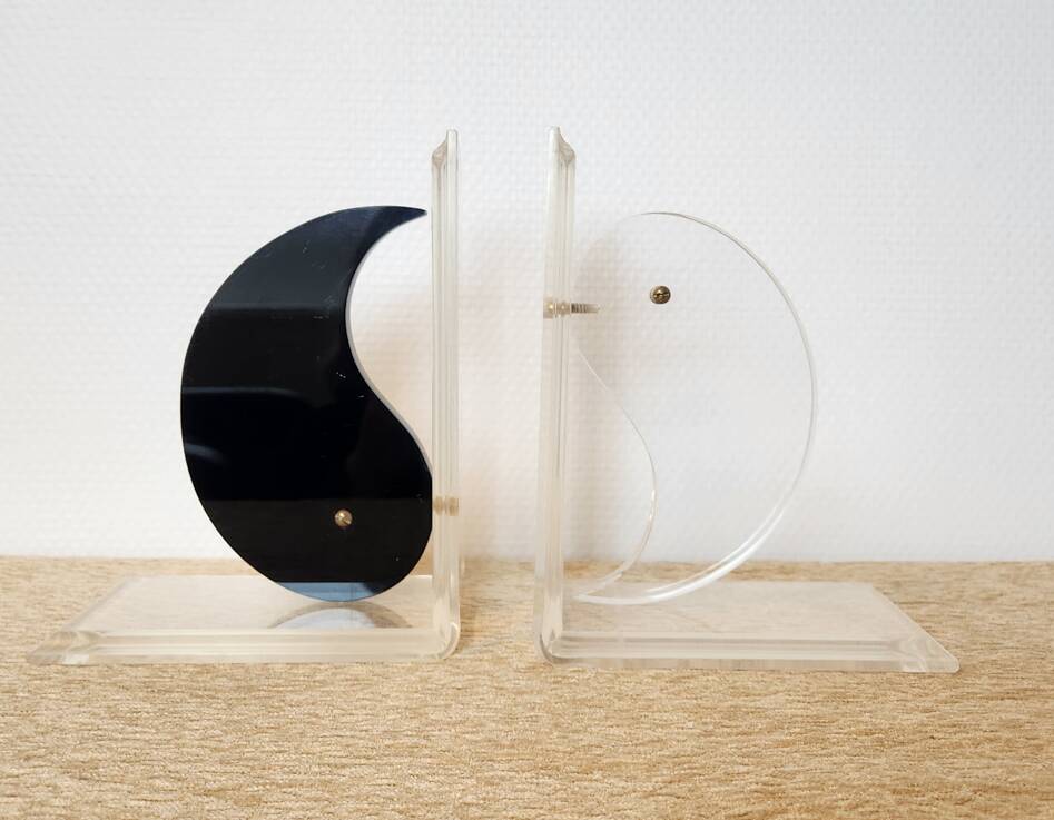 Yin Yang bookends in plexiglass - 1980s postmodern design
