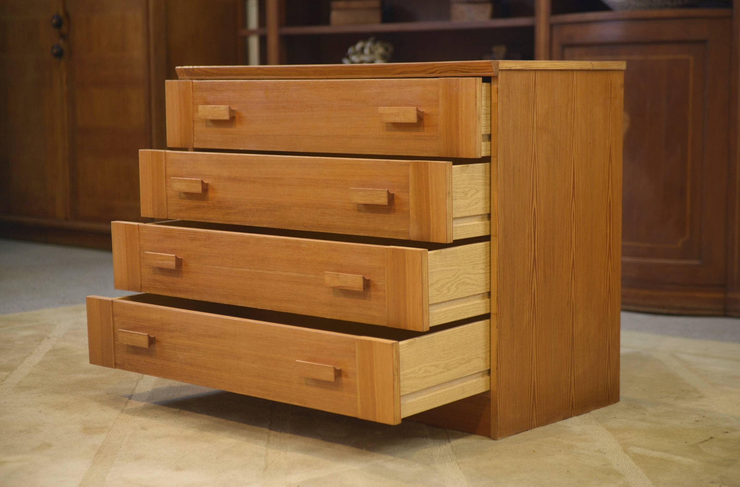 Commode en placage de pin des années 1980