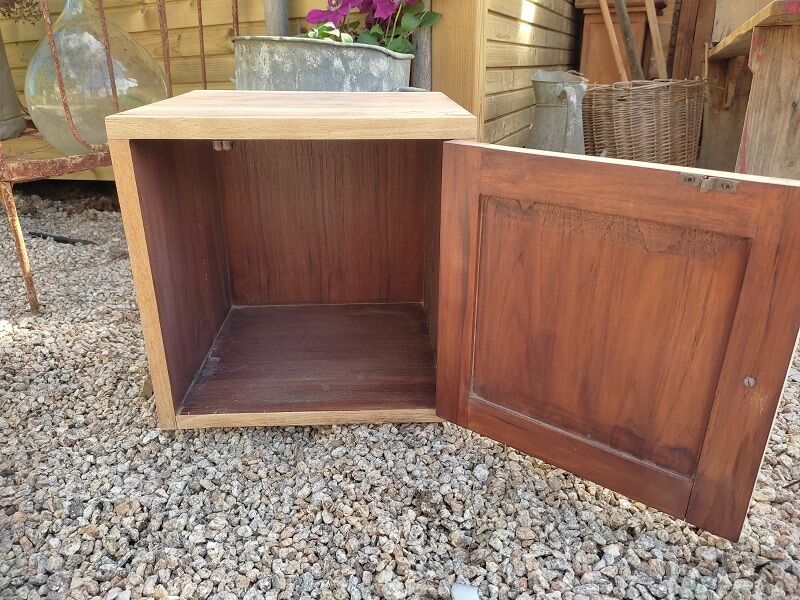 Table de nuit