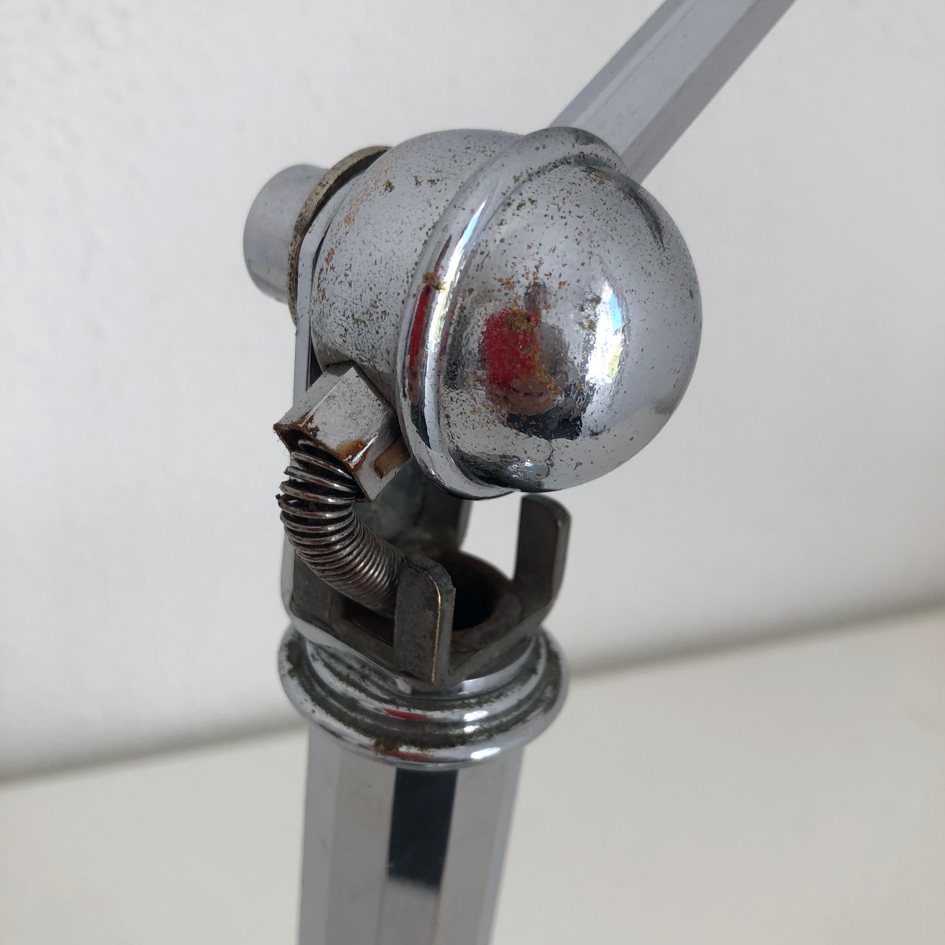 Vintage 1930 vintage chrome art deco lamp