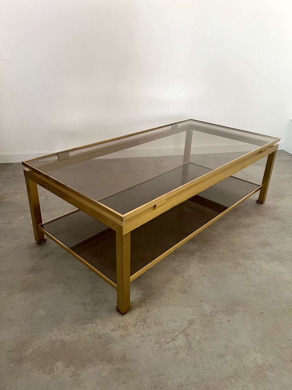 Table basse en laiton et verre fumé design Guy Lefèvre pour la maison Jansen Année 70/80 vintage