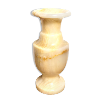 Marble onyx candle holder