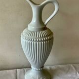 Carafe vase in white opaline